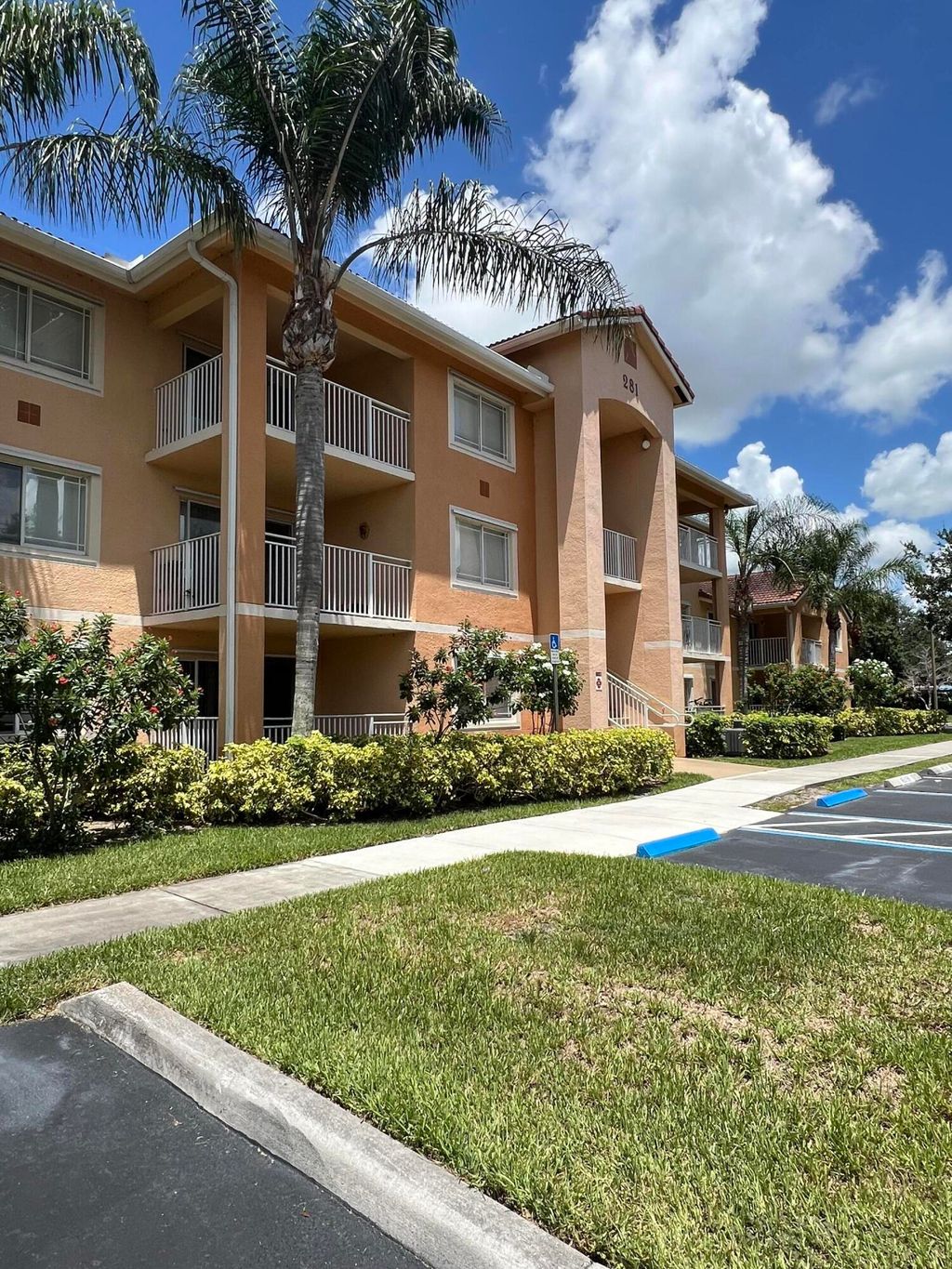 Photo of 281 SW Palm Drive #201, Port Saint Lucie, FL 34986 (MLS # R11002635)