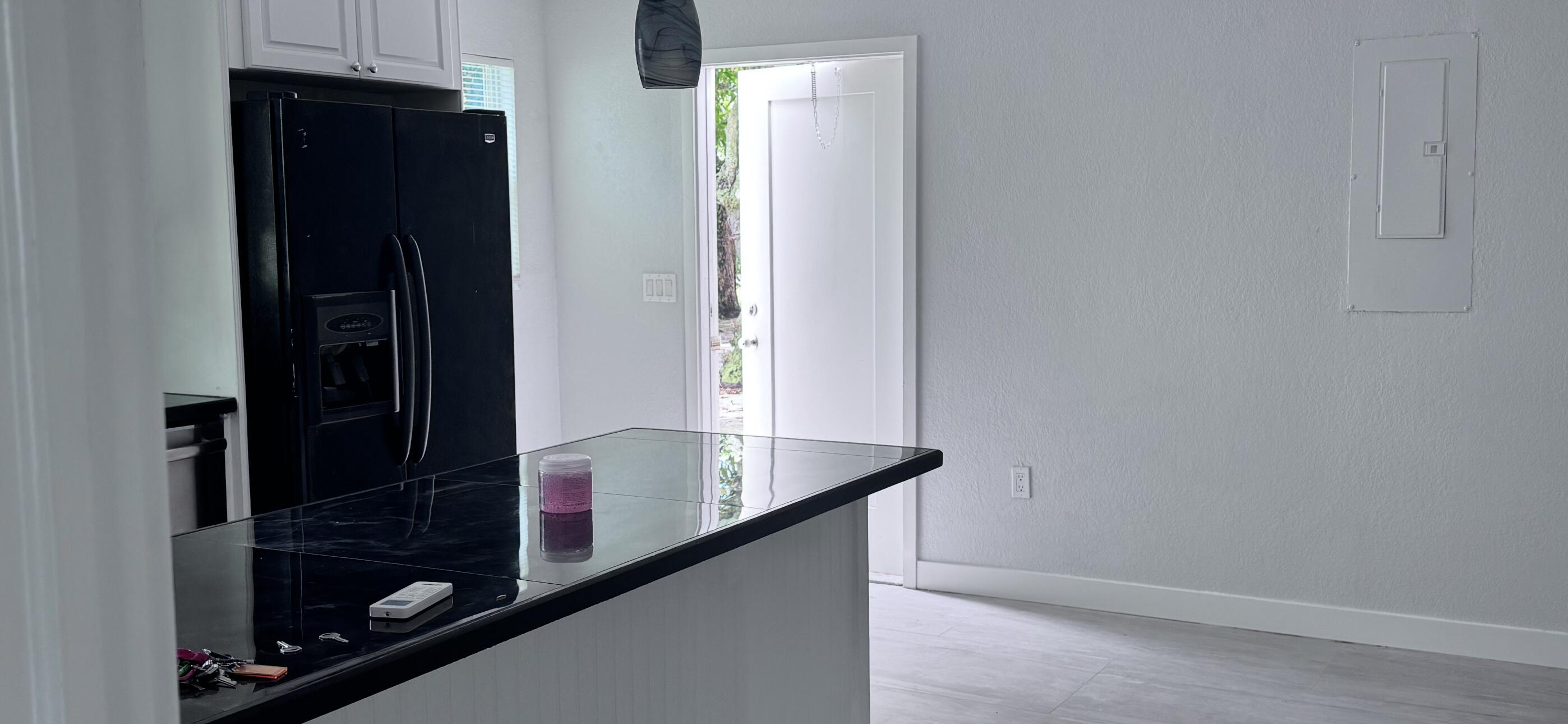 NORTH PALM BCH 2 - Residential Lease
