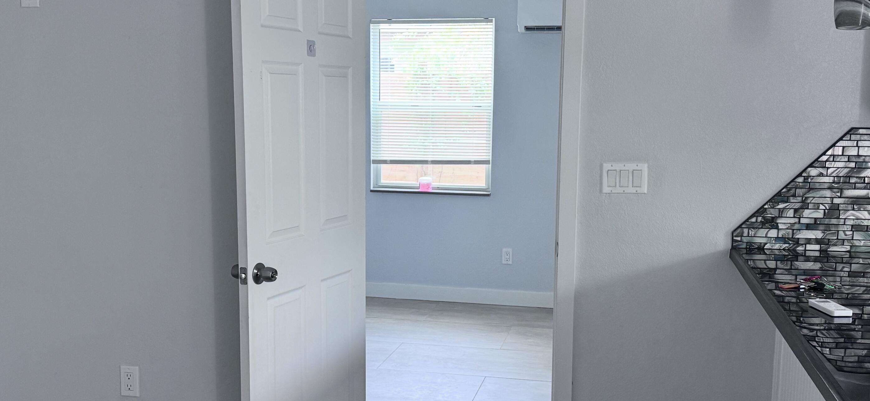 NORTH PALM BCH 2 - Residential Lease