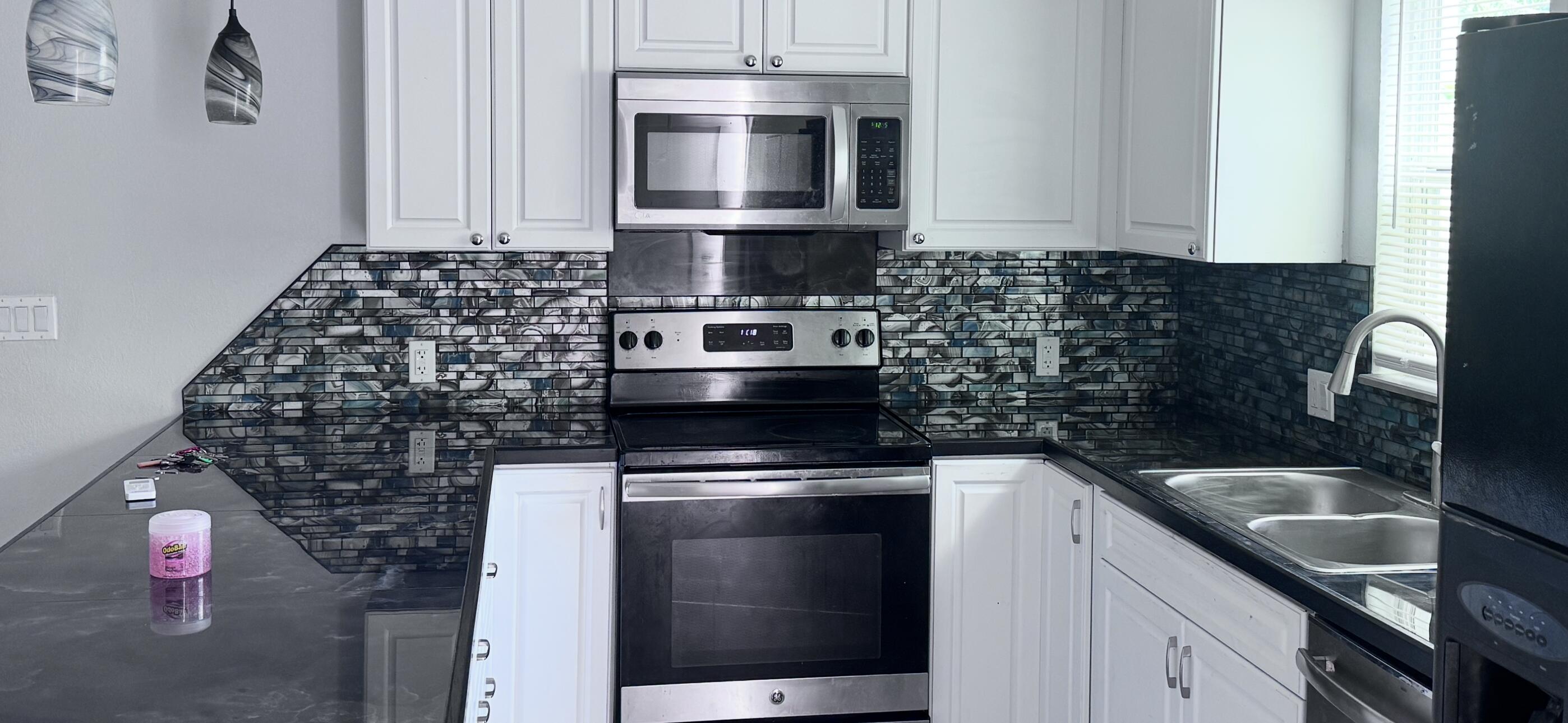 NORTH PALM BCH 2 - Residential Lease