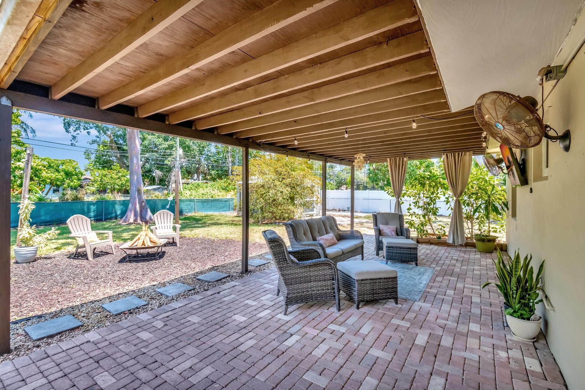 5372 Van Buren Rd