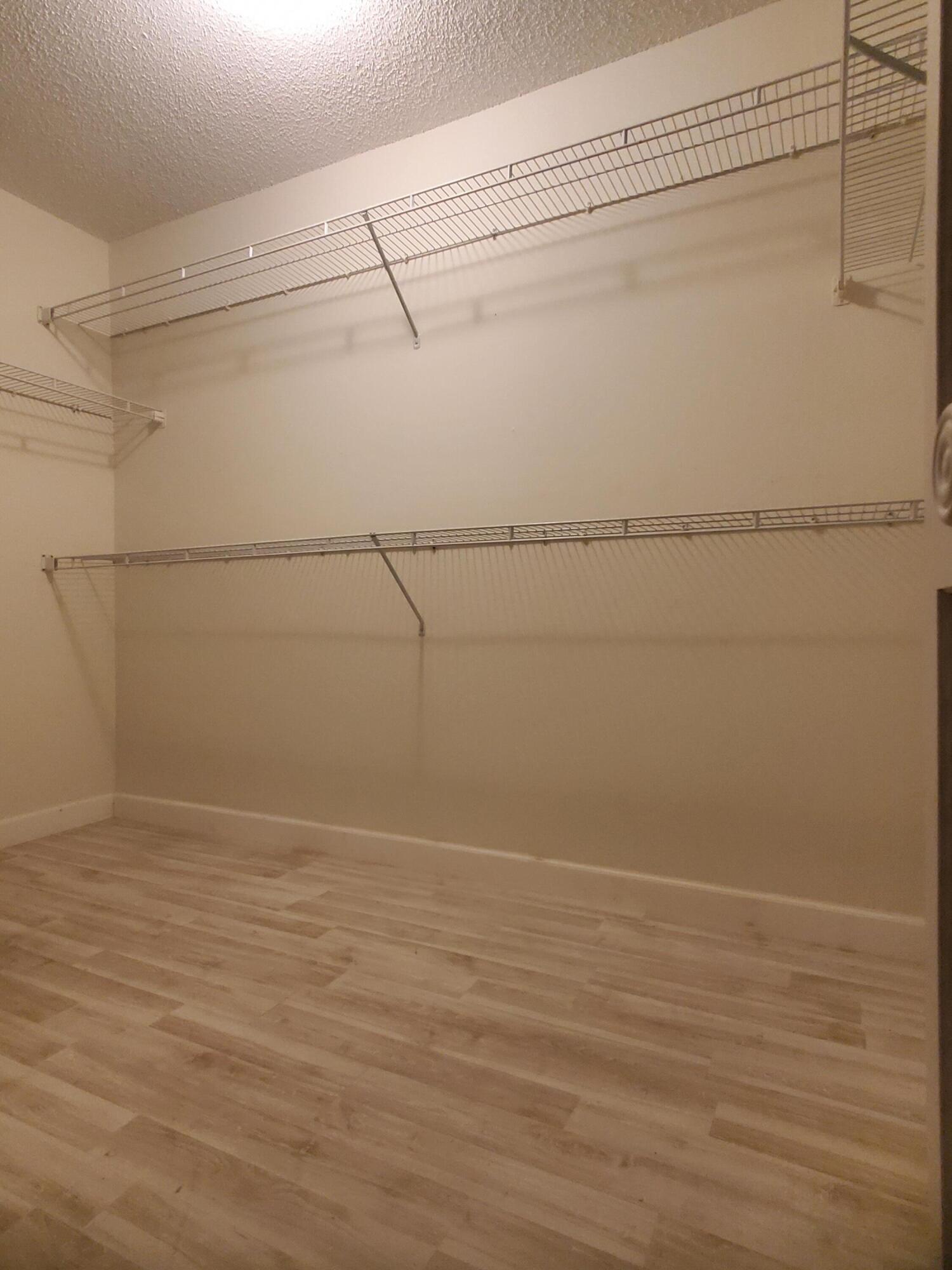 LOS MANGOS PATIO VILLAS AND TOWNHOMES - Residential