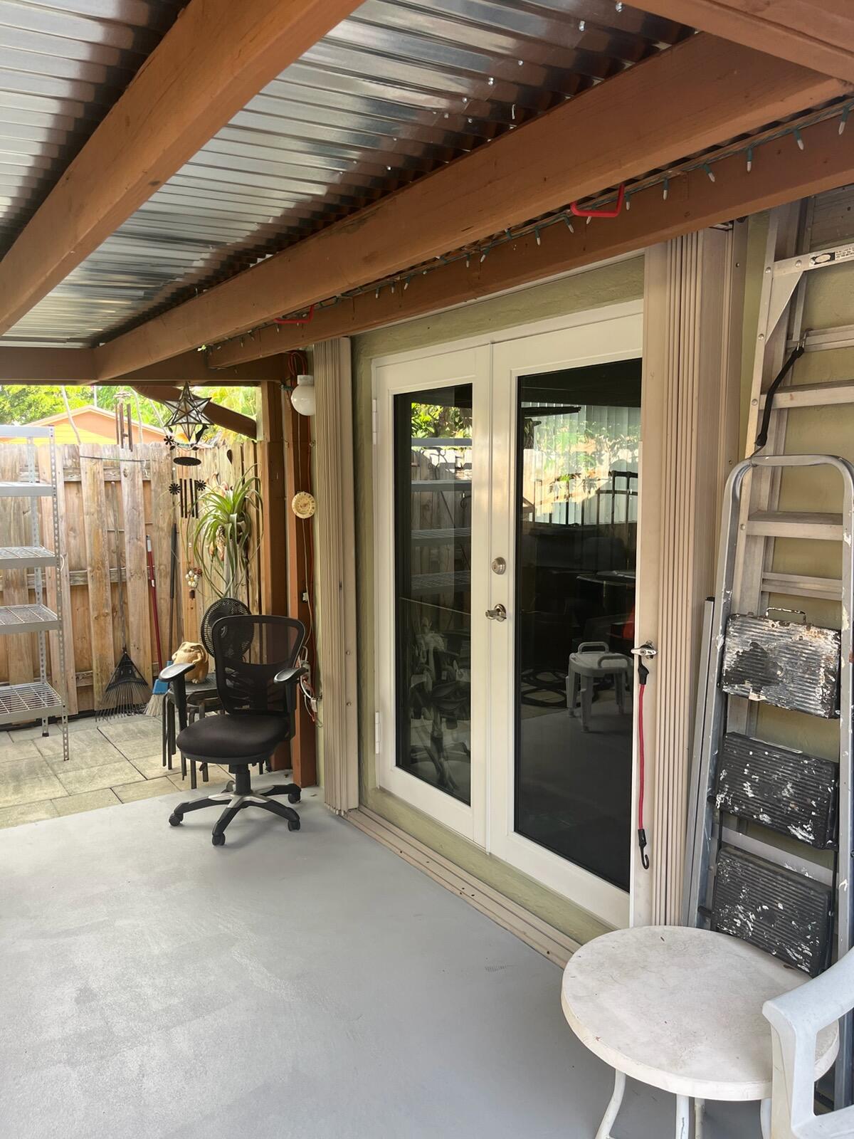 LOS MANGOS PATIO VILLAS AND TOWNHOMES - Residential