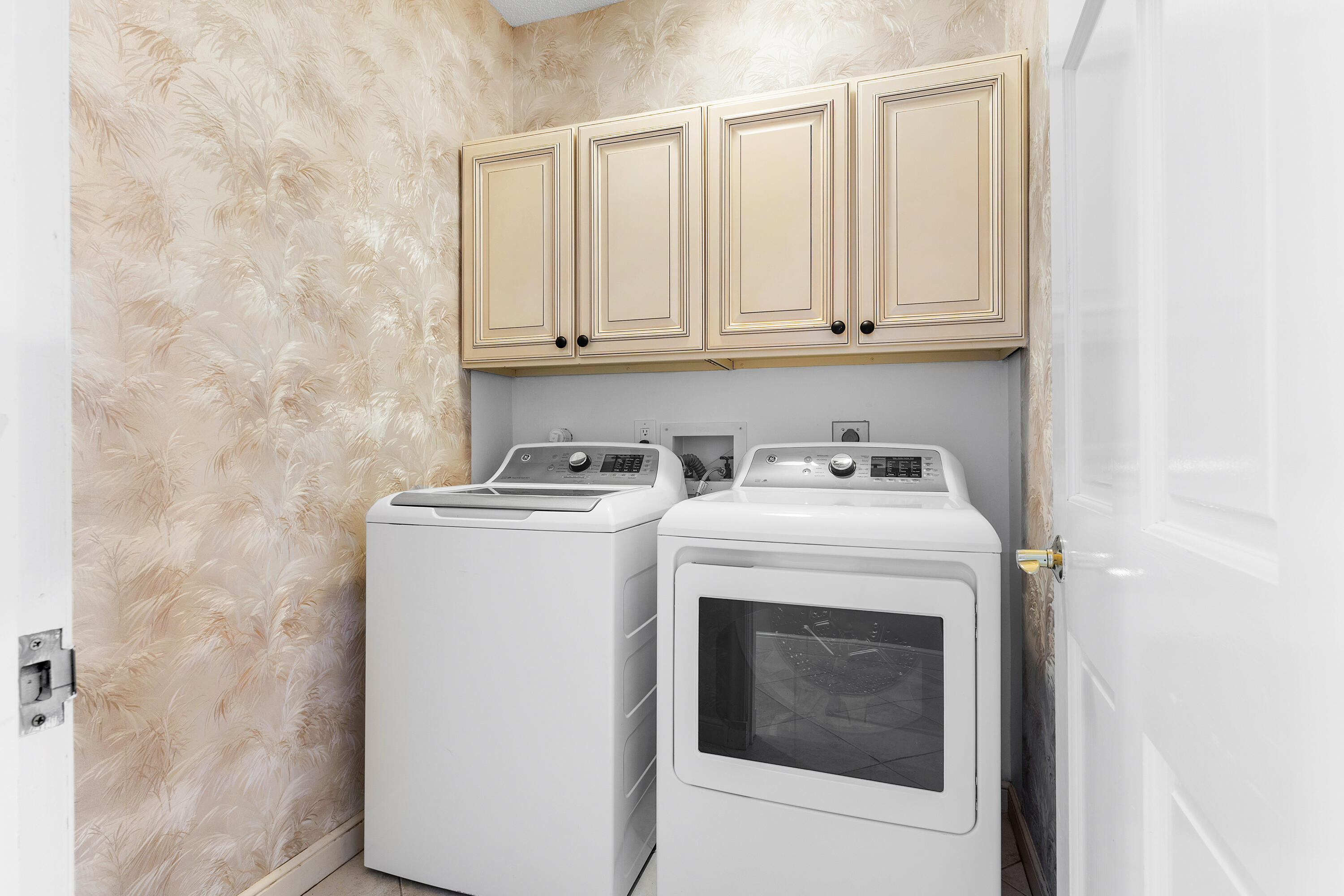 CITY OF ATLANTIS - Residential