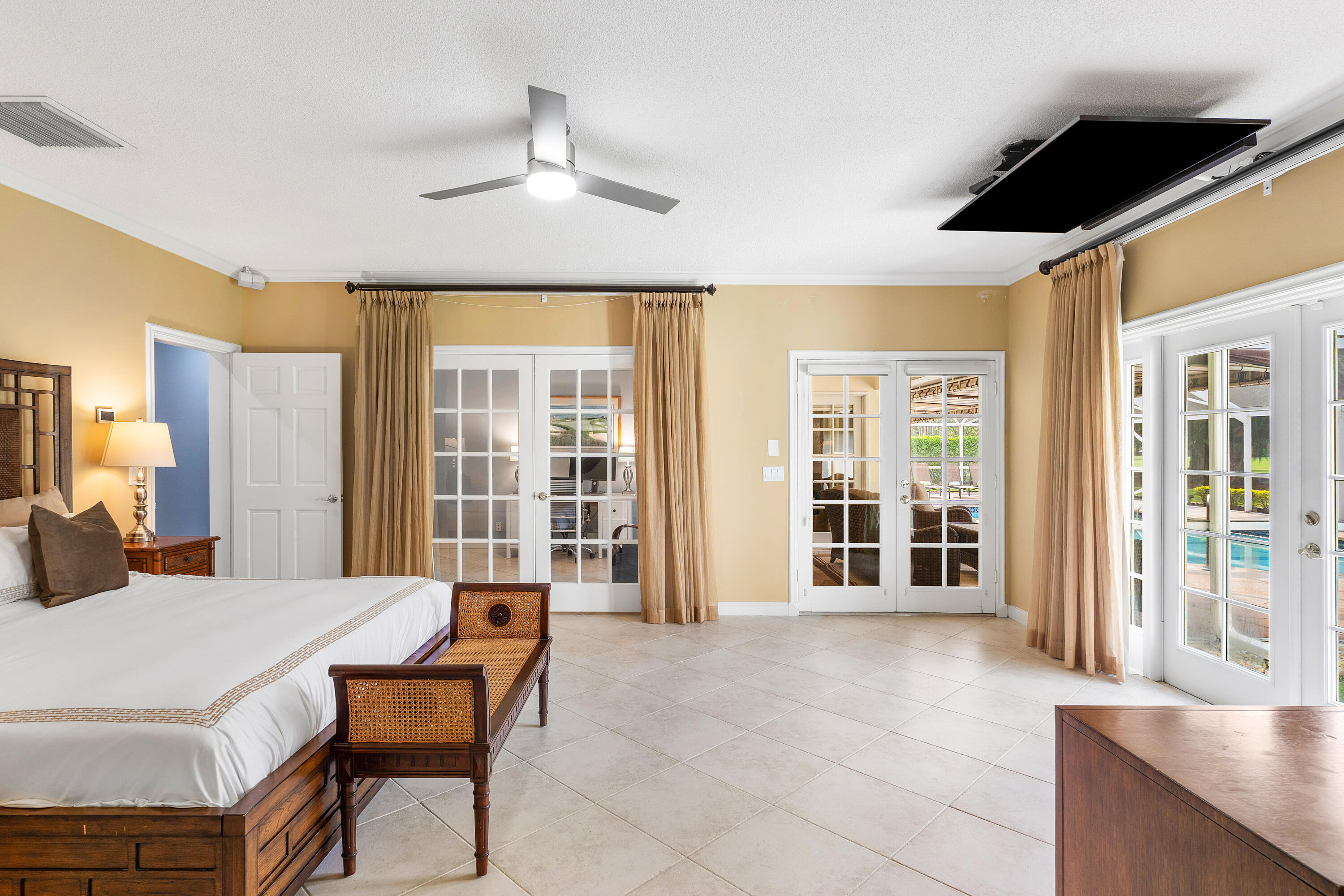 CITY OF ATLANTIS - Residential