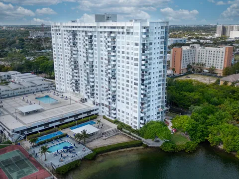2780 NE 183rd Street Unit 209, Aventura, FL MLS: R11052896