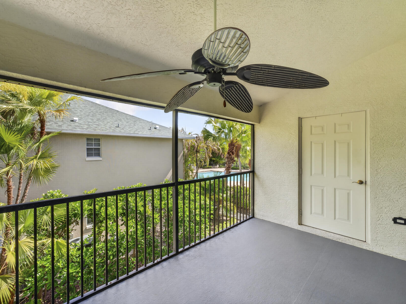 Boulevard Villas Courtside - Residential