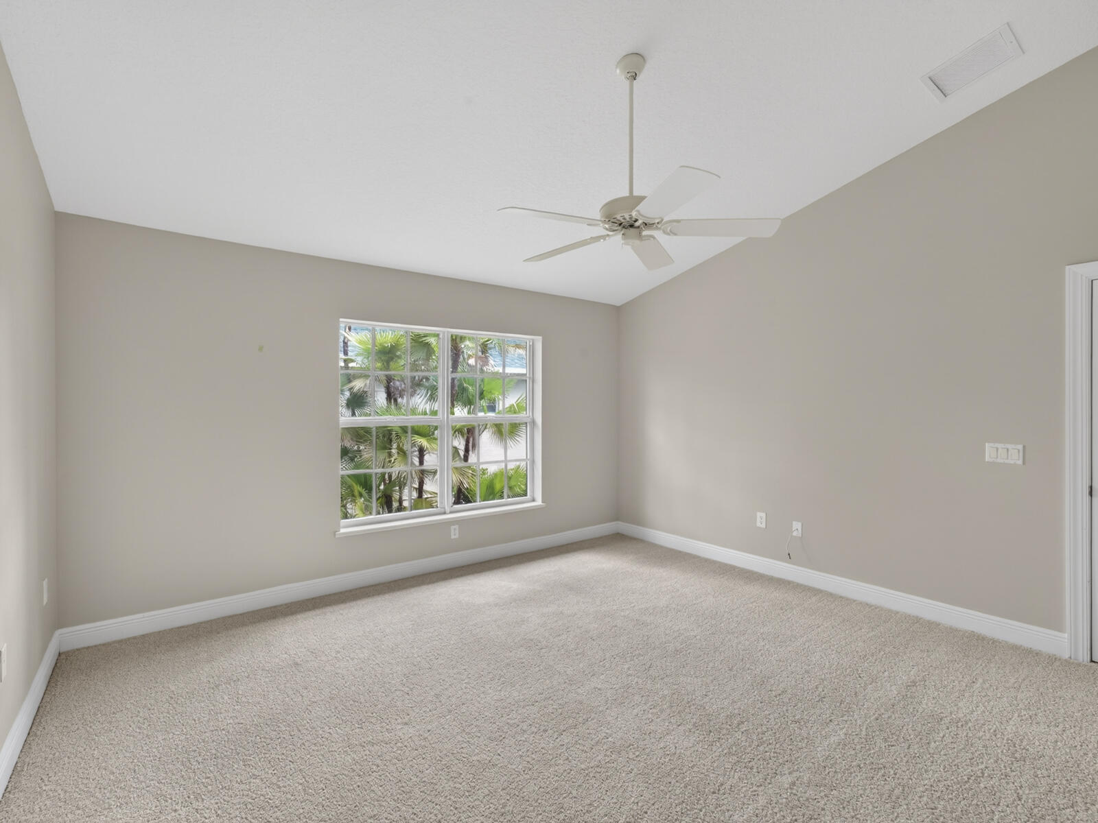 Boulevard Villas Courtside - Residential