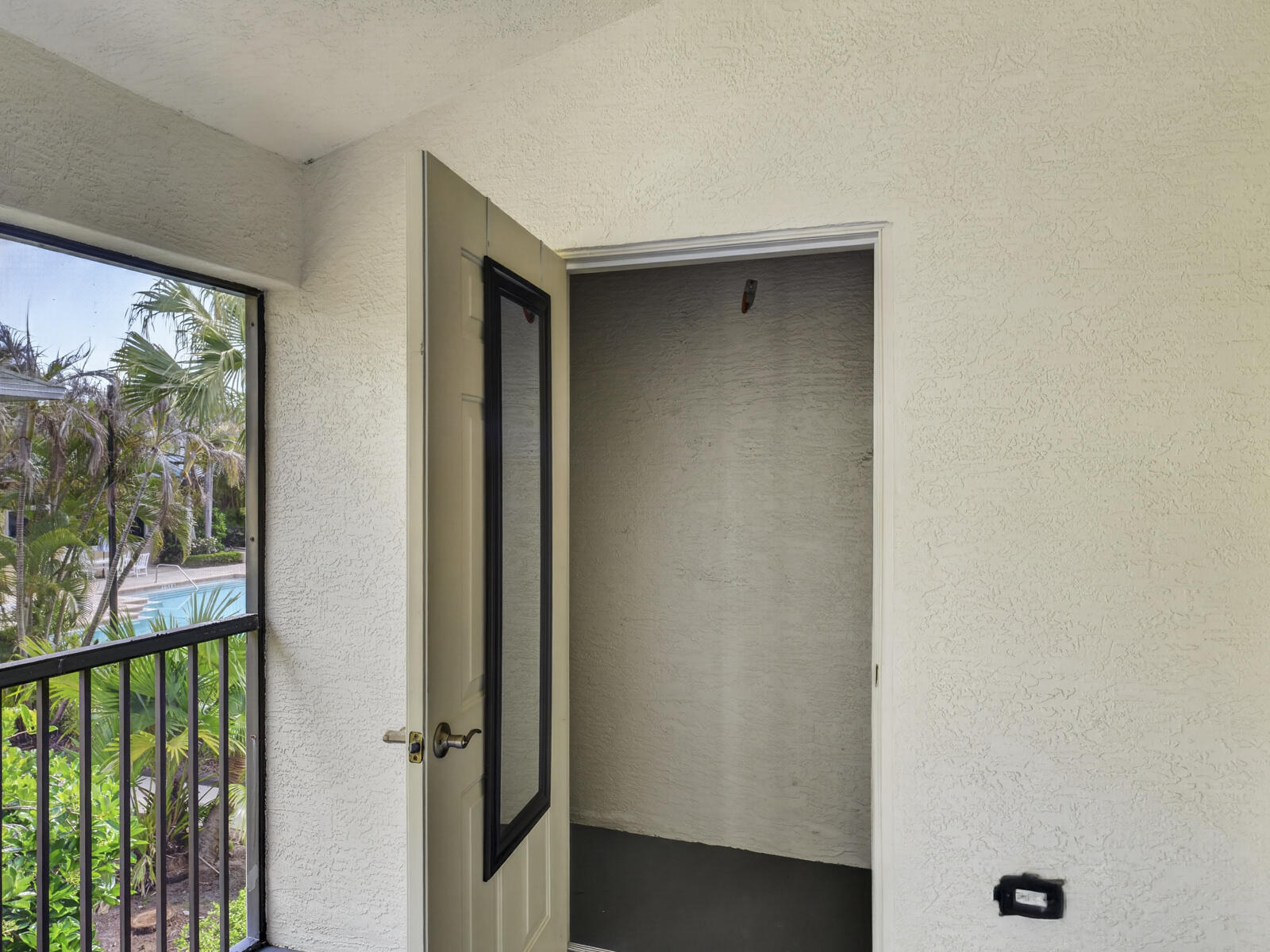 Boulevard Villas Courtside - Residential
