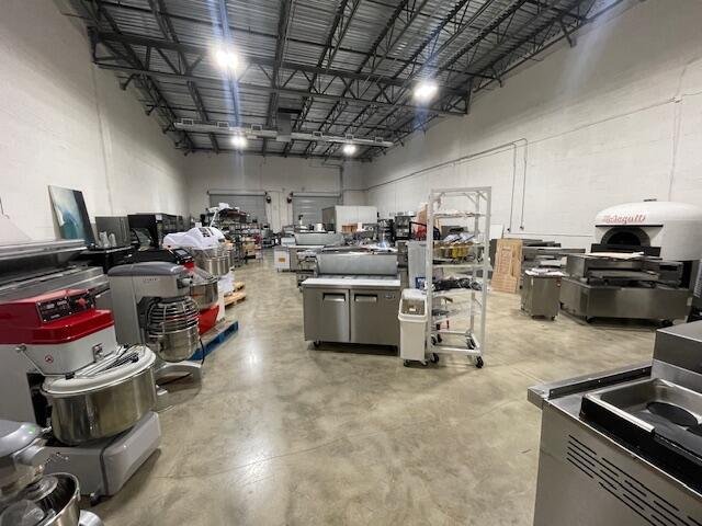 679 NW Enterprise Drive 102