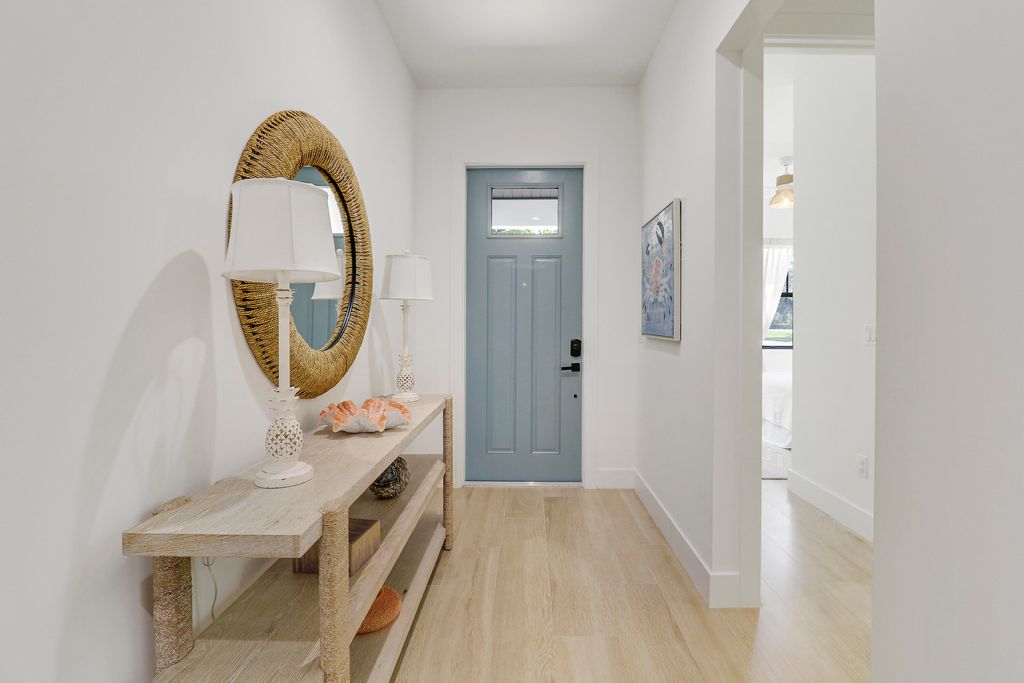 Photo of 711 N Perry Avenue, Jupiter, FL 33458 (MLS # R11009189)