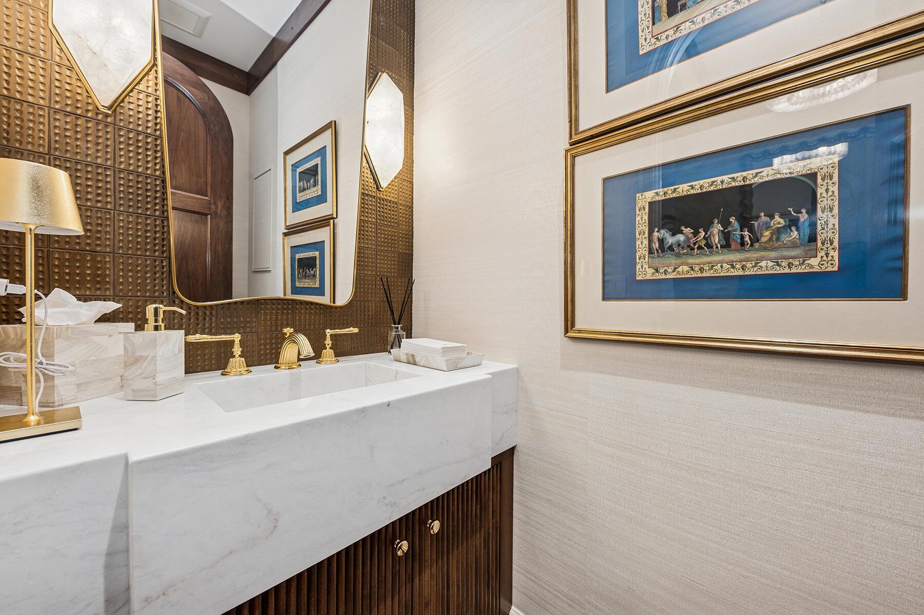 RIVERWALK - Residential