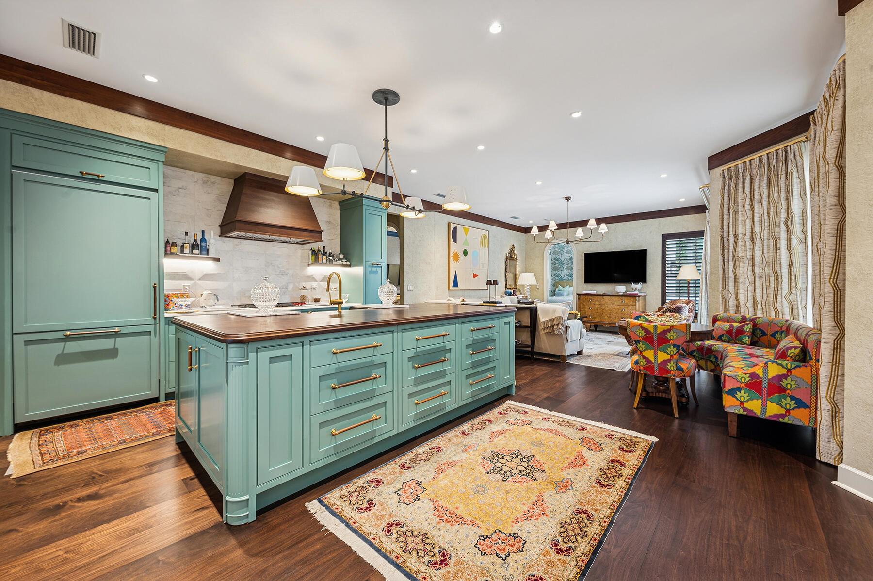 RIVERWALK - Residential