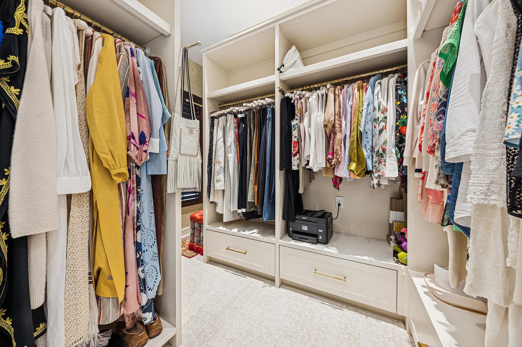 RIVERWALK - Residential