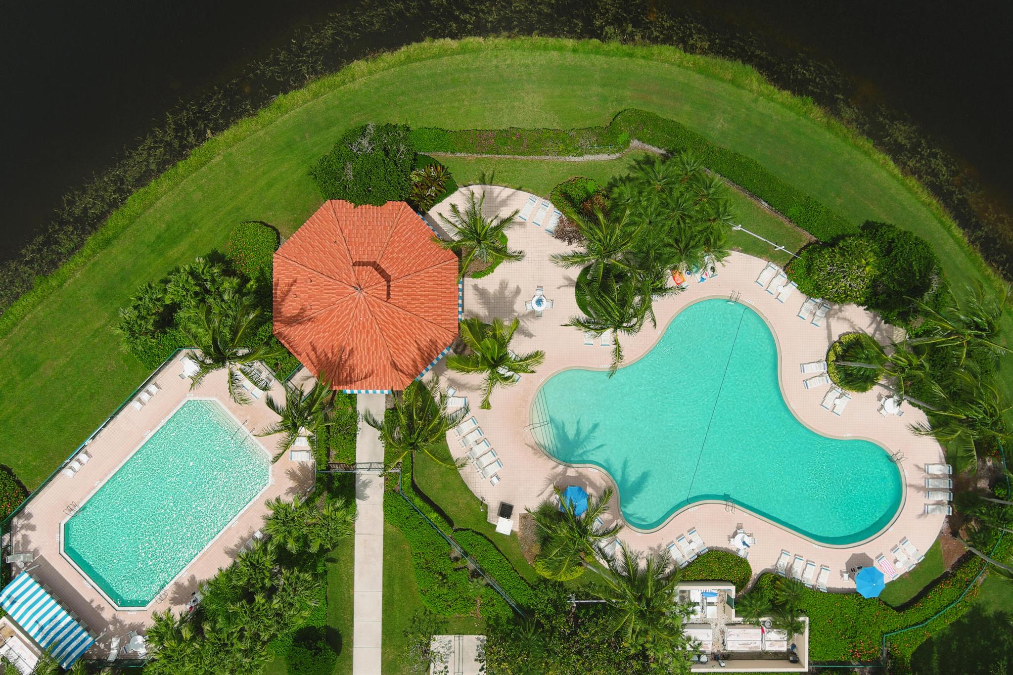 RIVERWALK - Residential