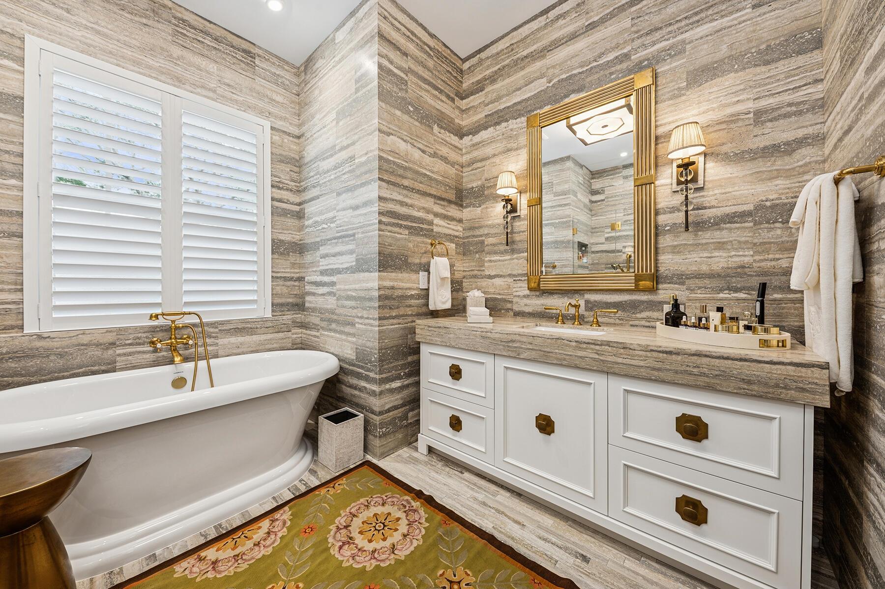 RIVERWALK - Residential