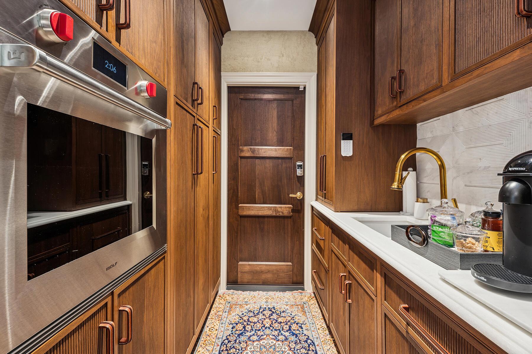 RIVERWALK - Residential