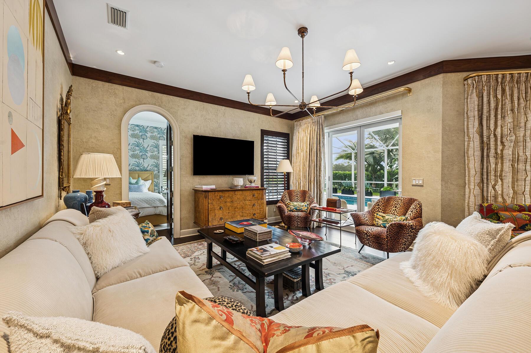 RIVERWALK - Residential