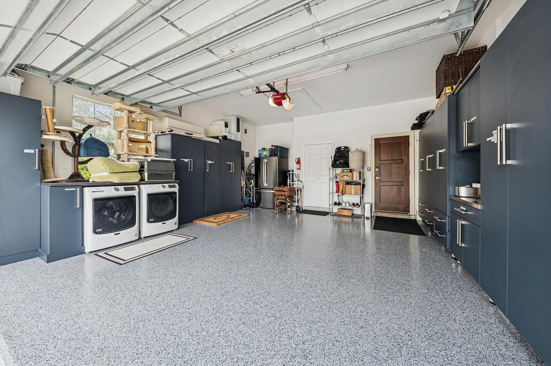 RIVERWALK - Residential