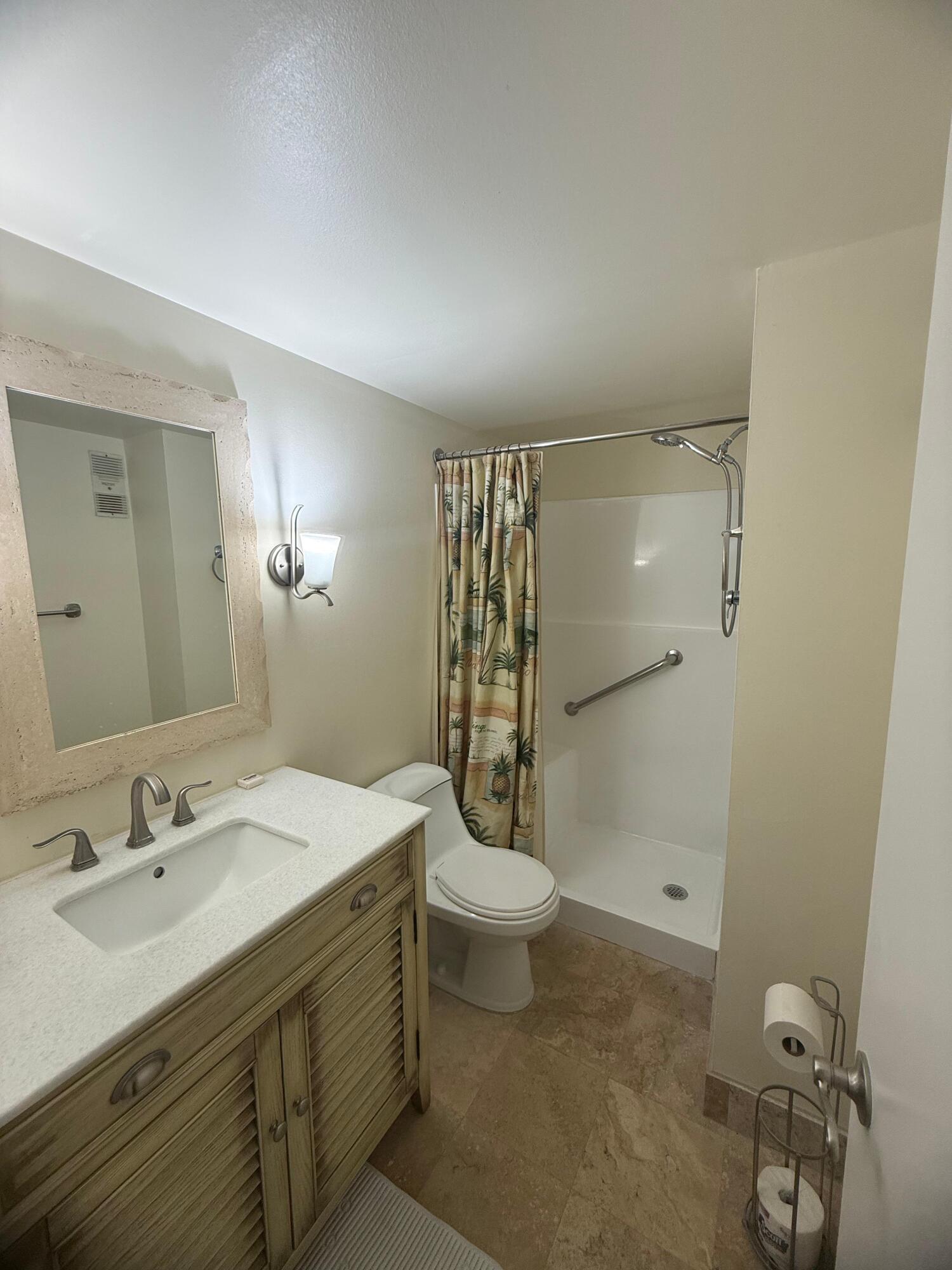 VILLAGE ROYALE GREENDALE CONDO - Residential Lease
