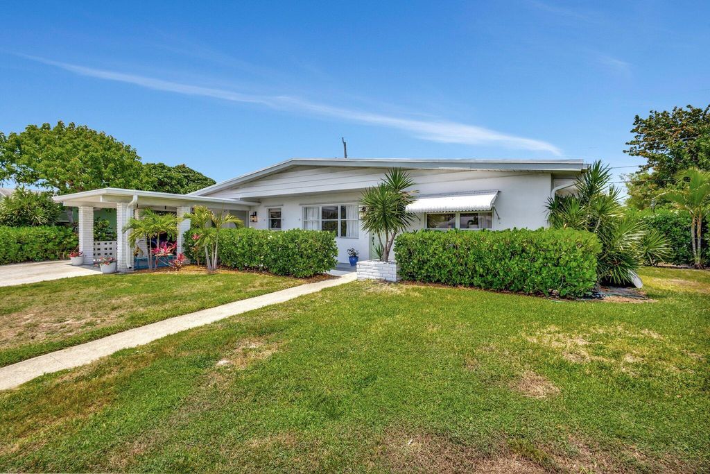 Photo of 417 Inlet Road, North Palm Beach, FL 33408 (MLS # R11092772)