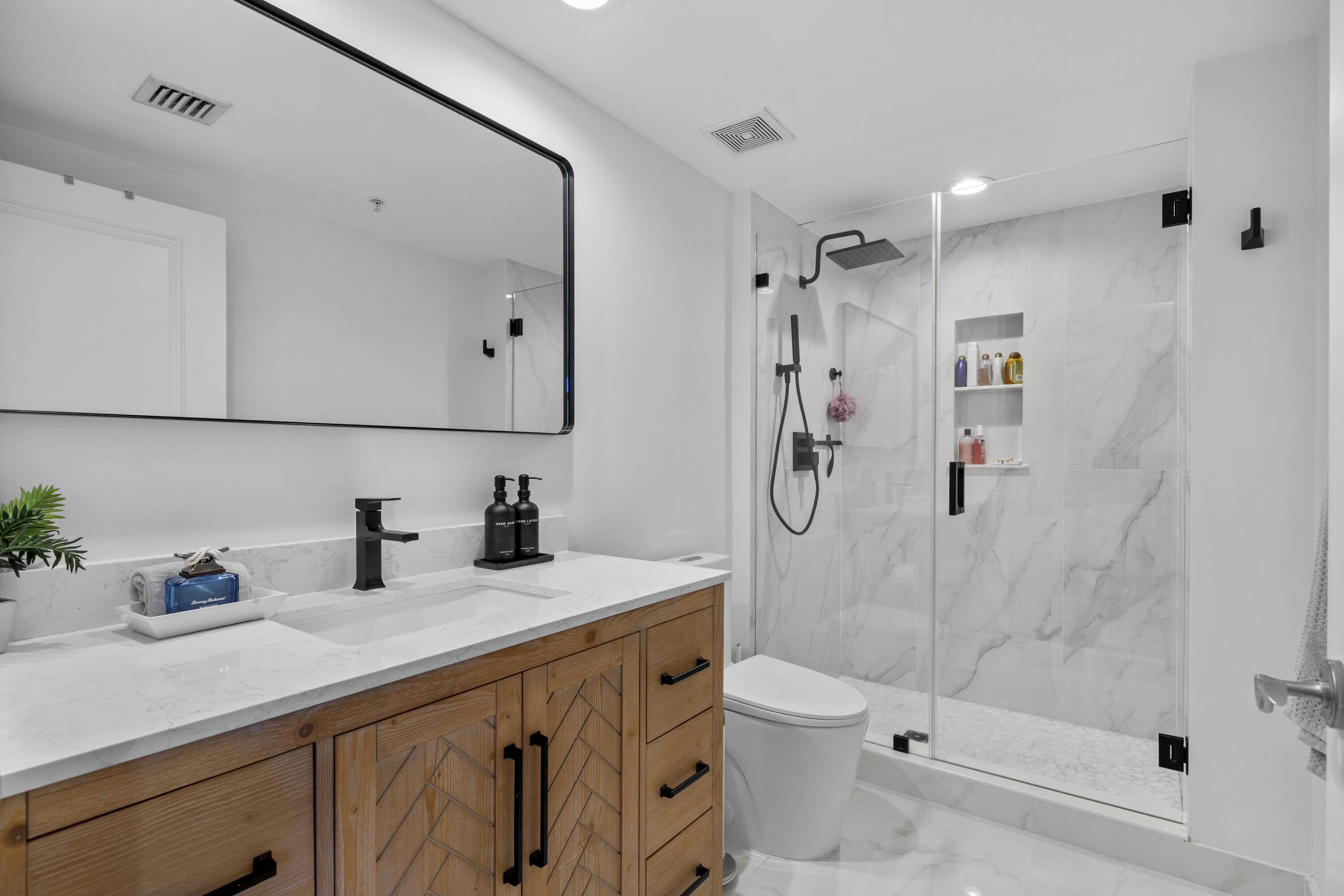 WATERGARDEN CONDO - Residential Lease