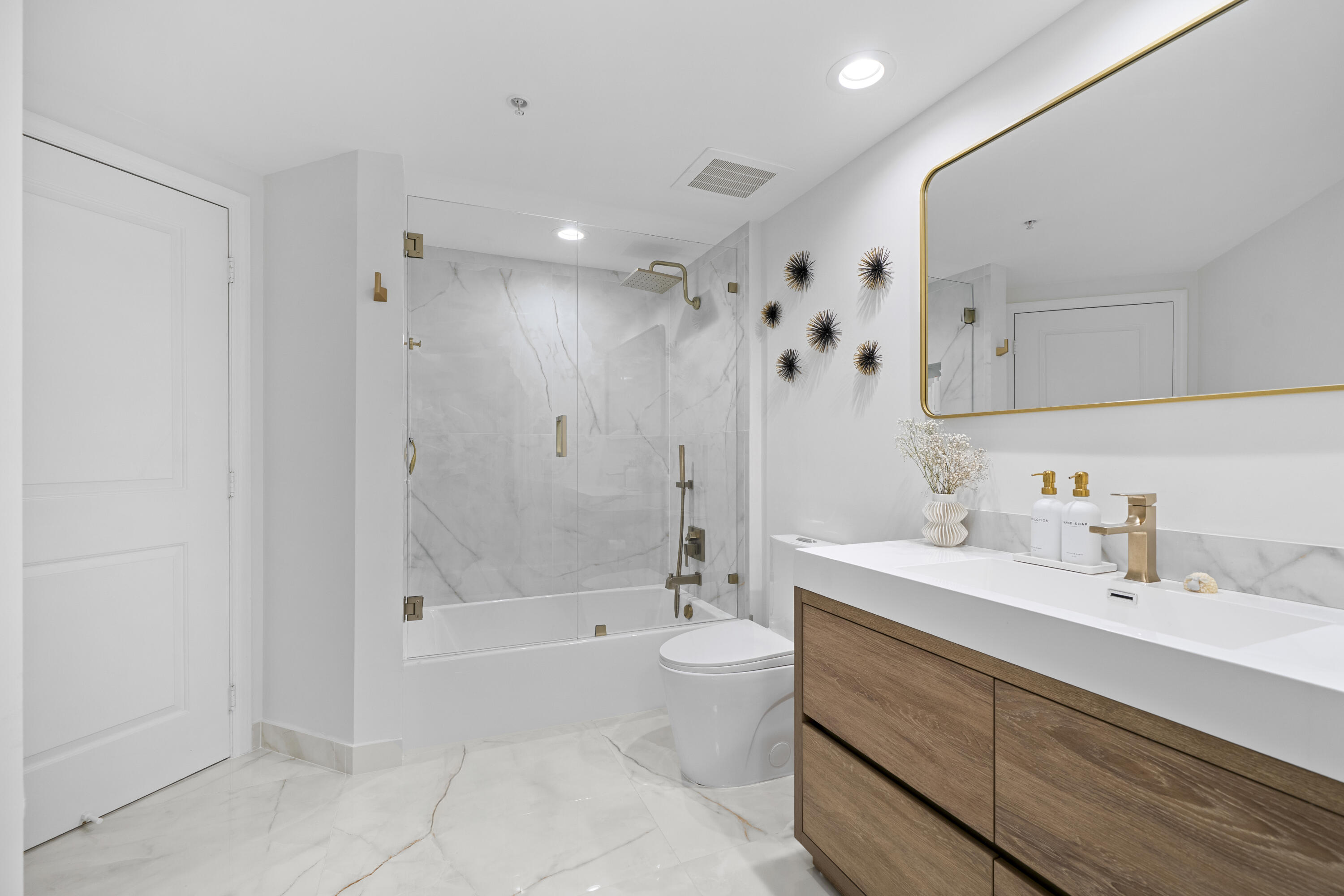 WATERGARDEN CONDO - Residential Lease
