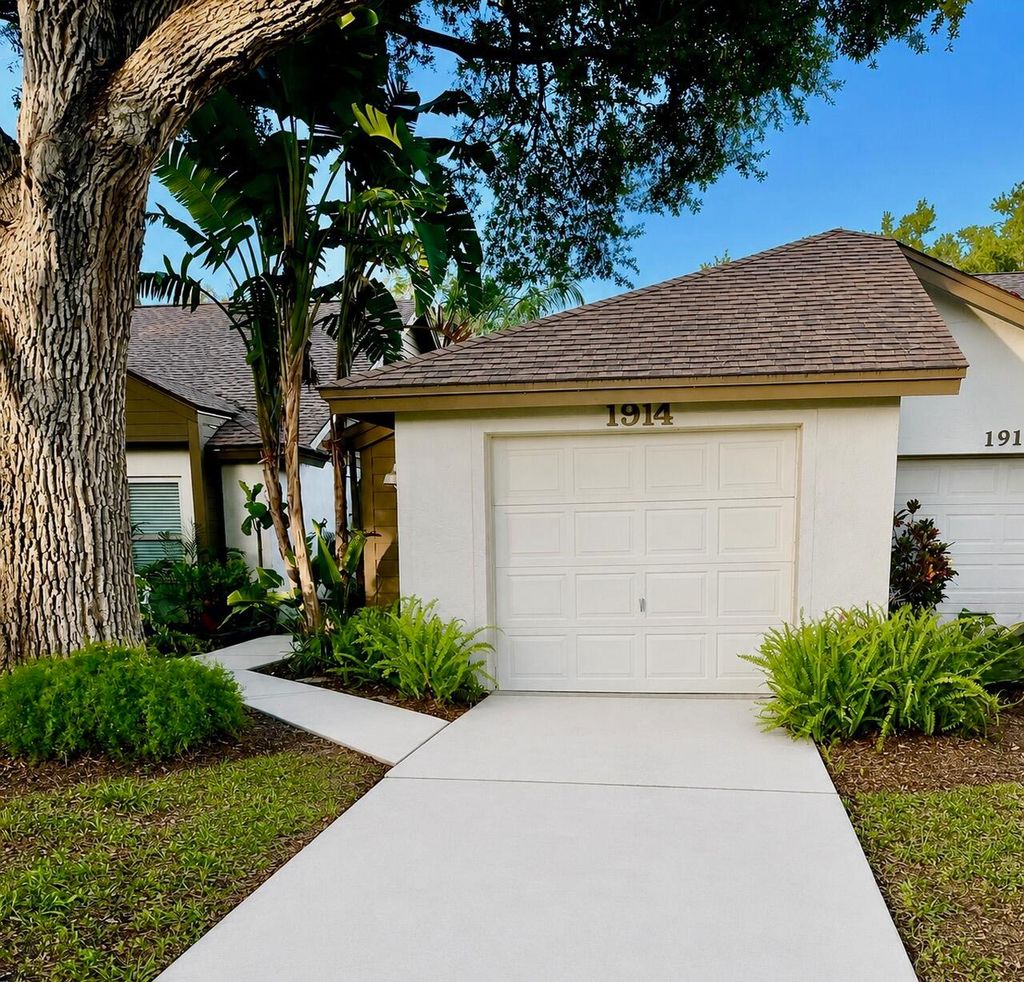 Photo of 1914 Bayshore Court, Safety Harbor, FL 34695 (MLS # B26039062)