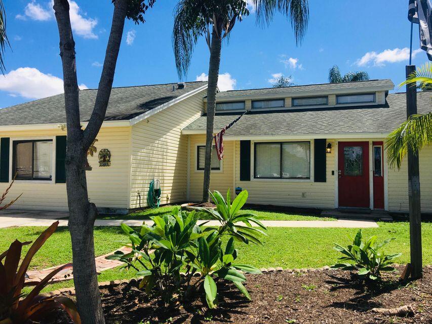 LOVELY 3/2 WITH LARGE DEN (GARAGE CONVERTED). GREAT RM AND A TROPICAL POOL TO ENJOY IN FENCED YARD. POOL SERVICE INCLUDE IN RENT.NO SMOKING ALLOWED.