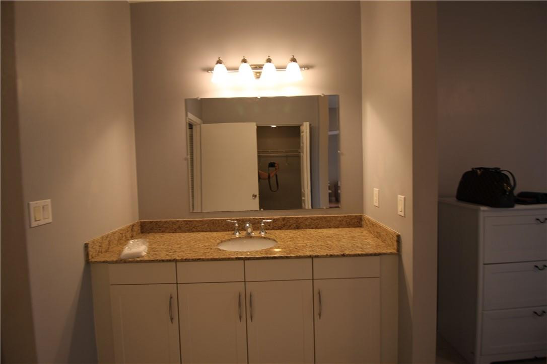 DOWNTOWN DADELAND CONDO NO SEVEN - Residential Lease