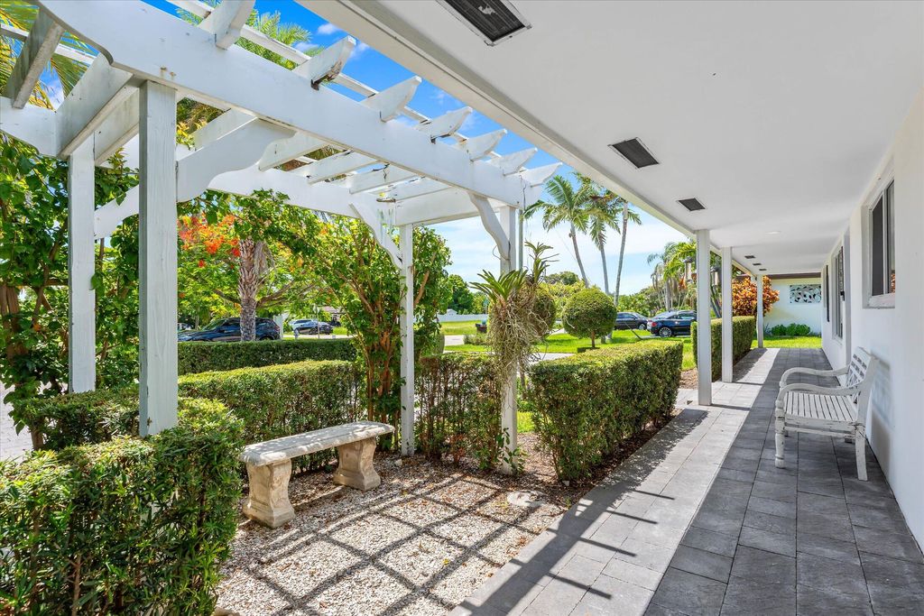 Photo of 1001 NW 3rd Avenue, Boca Raton, FL 33432 (MLS # R11106440)