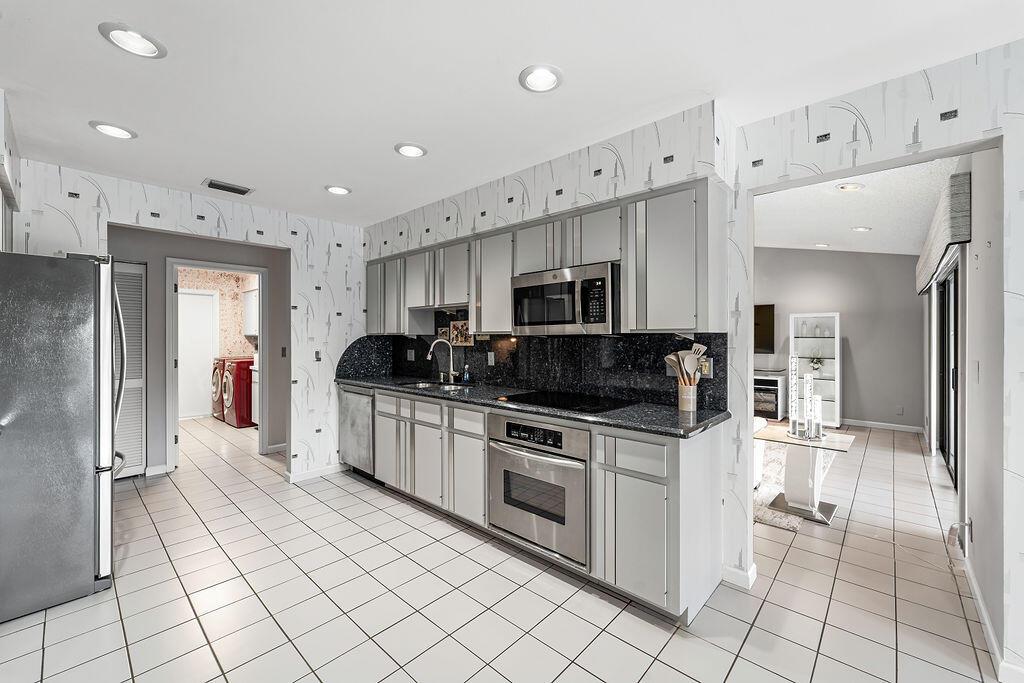 696 Juniper Place