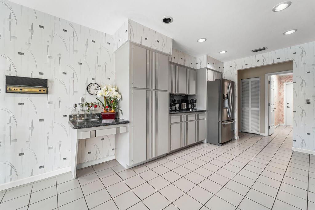 696 Juniper Place