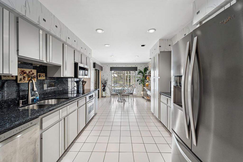 696 Juniper Place