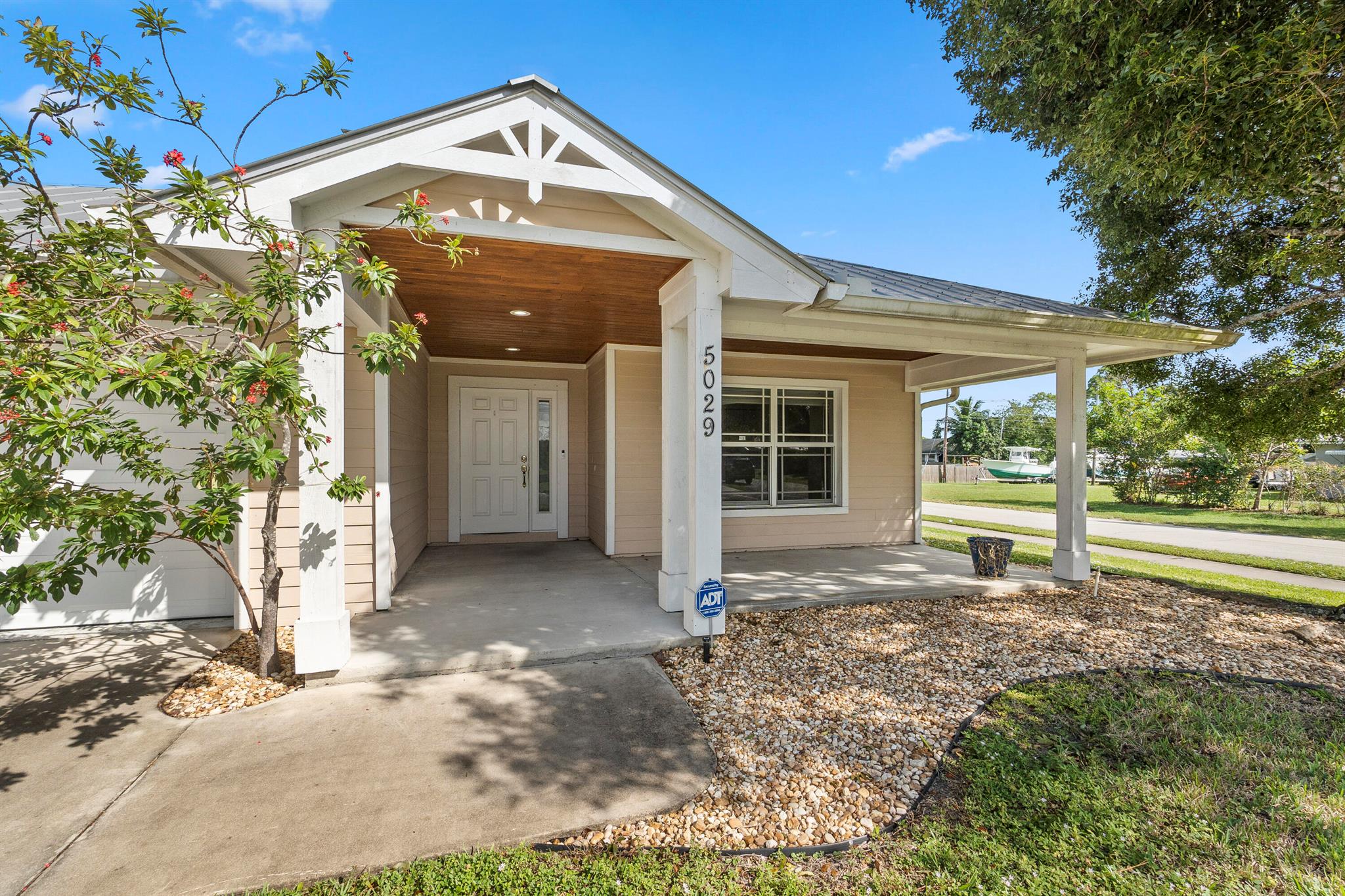 Stuart, Florida 34997, United States, 3 Bedrooms Bedrooms, ,2 BathroomsBathrooms,Residential,Active,209522