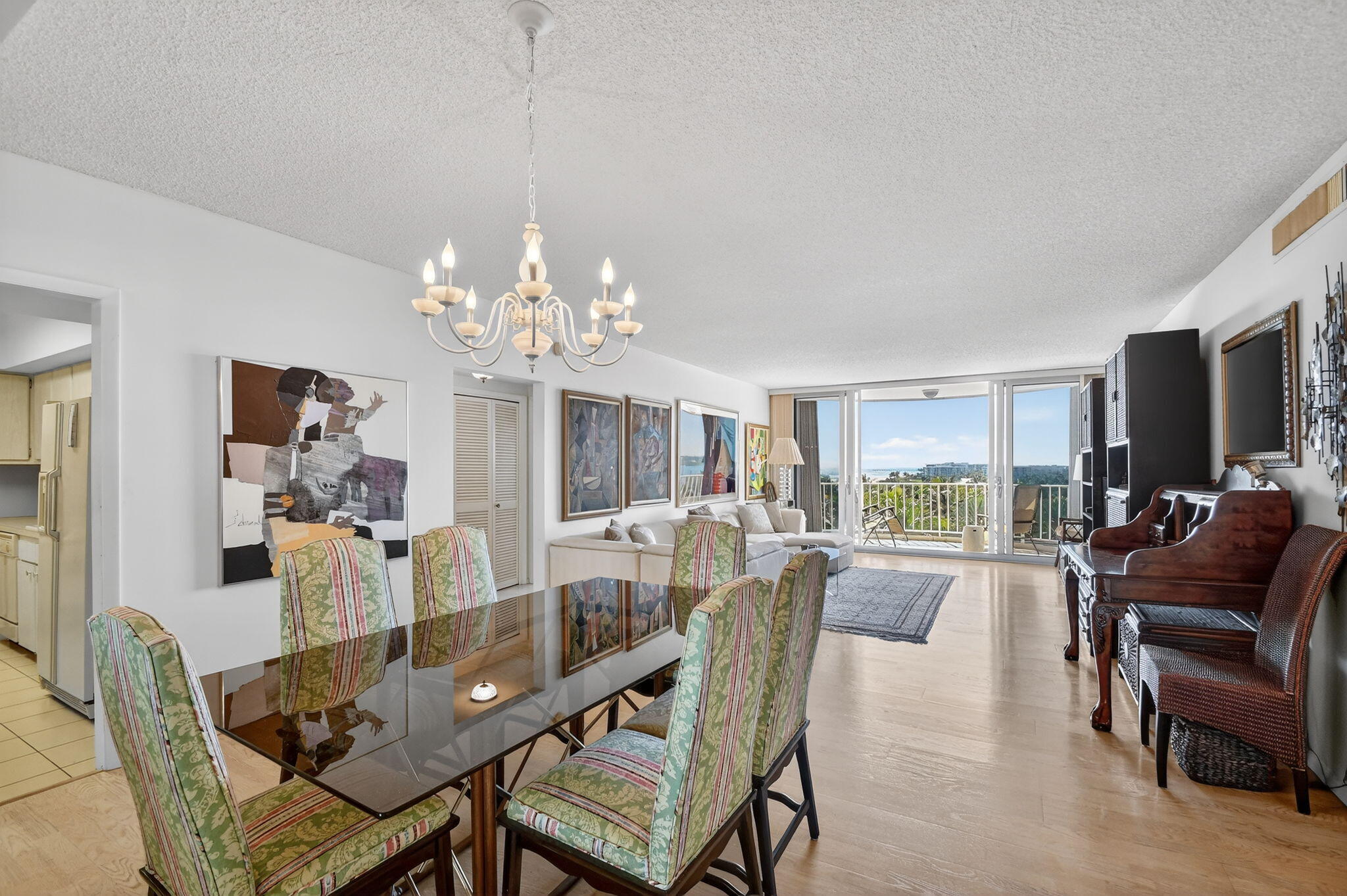 TWENTY TWO NINETY FIVE SOUTH OCEAN BLVD - Residential