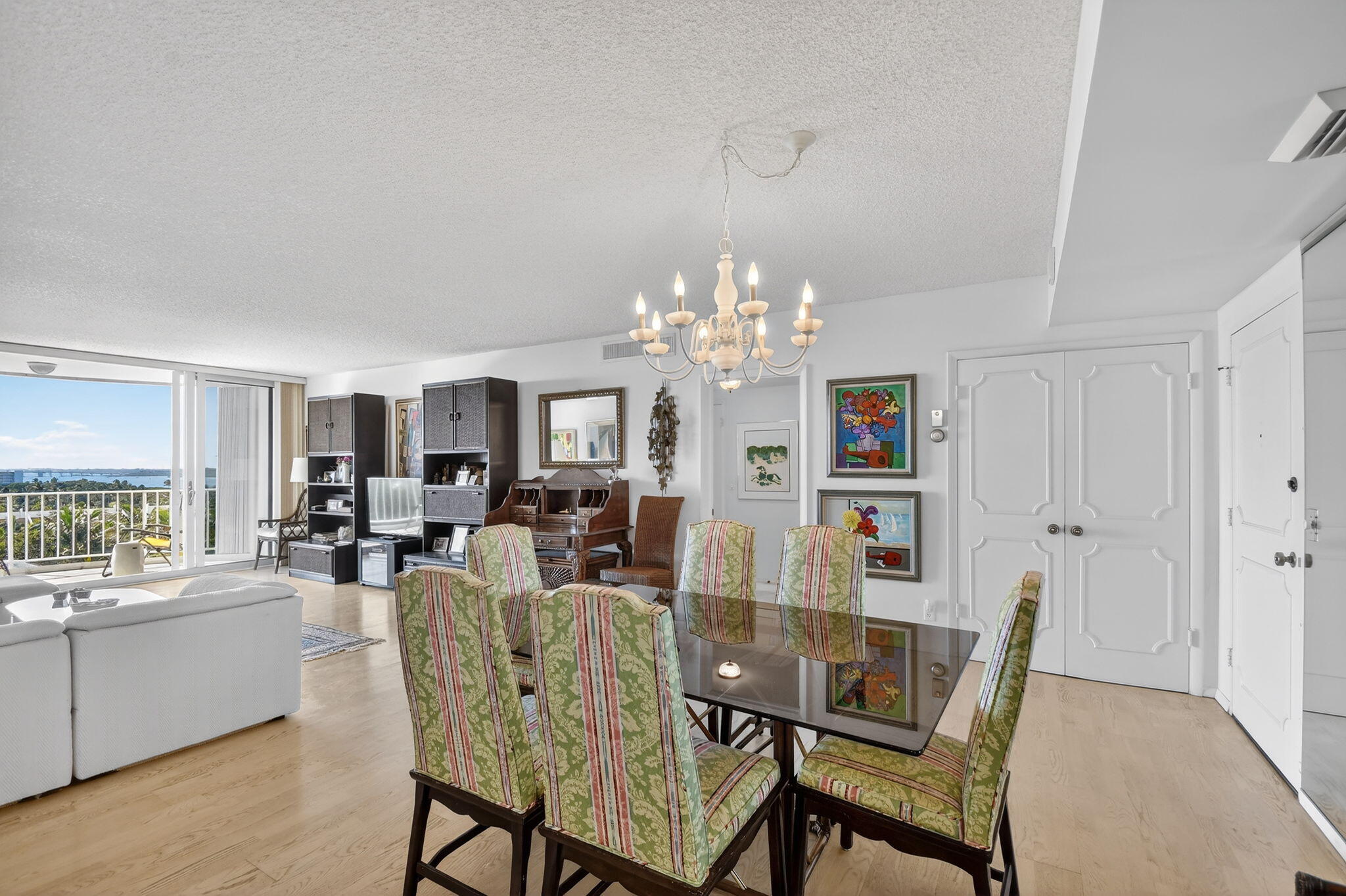 TWENTY TWO NINETY FIVE SOUTH OCEAN BLVD - Residential