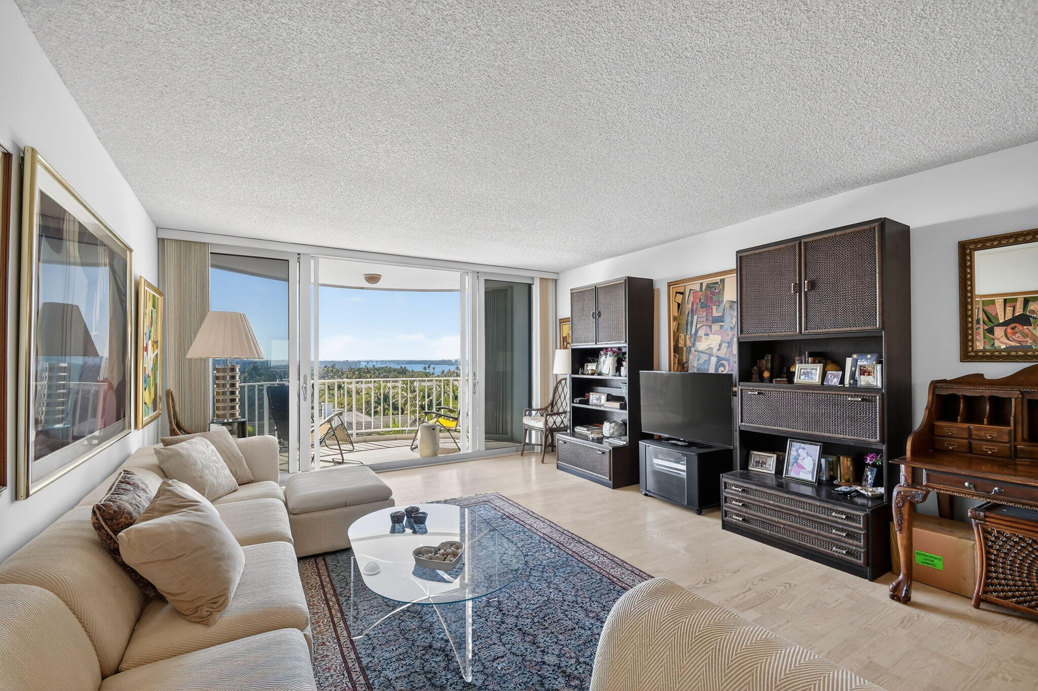 TWENTY TWO NINETY FIVE SOUTH OCEAN BLVD - Residential