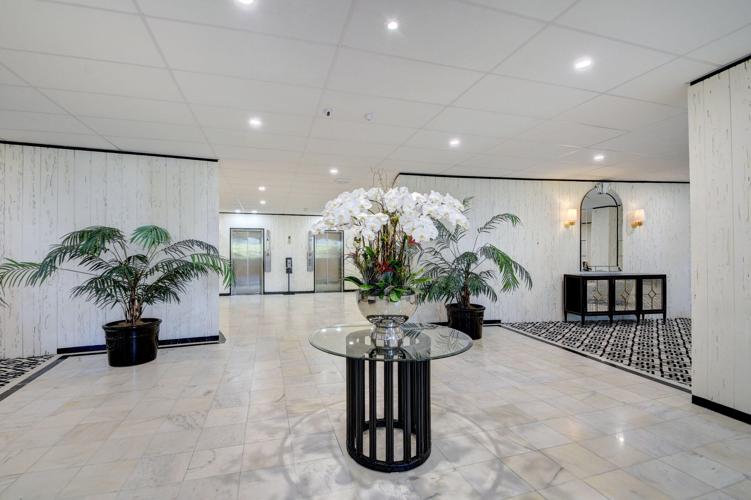 TWENTY TWO NINETY FIVE SOUTH OCEAN BLVD - Residential