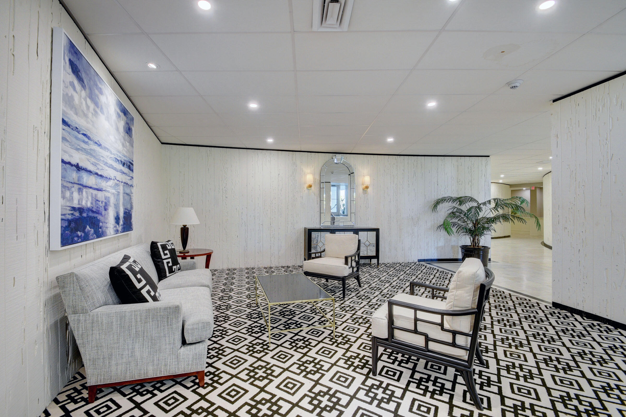 TWENTY TWO NINETY FIVE SOUTH OCEAN BLVD - Residential