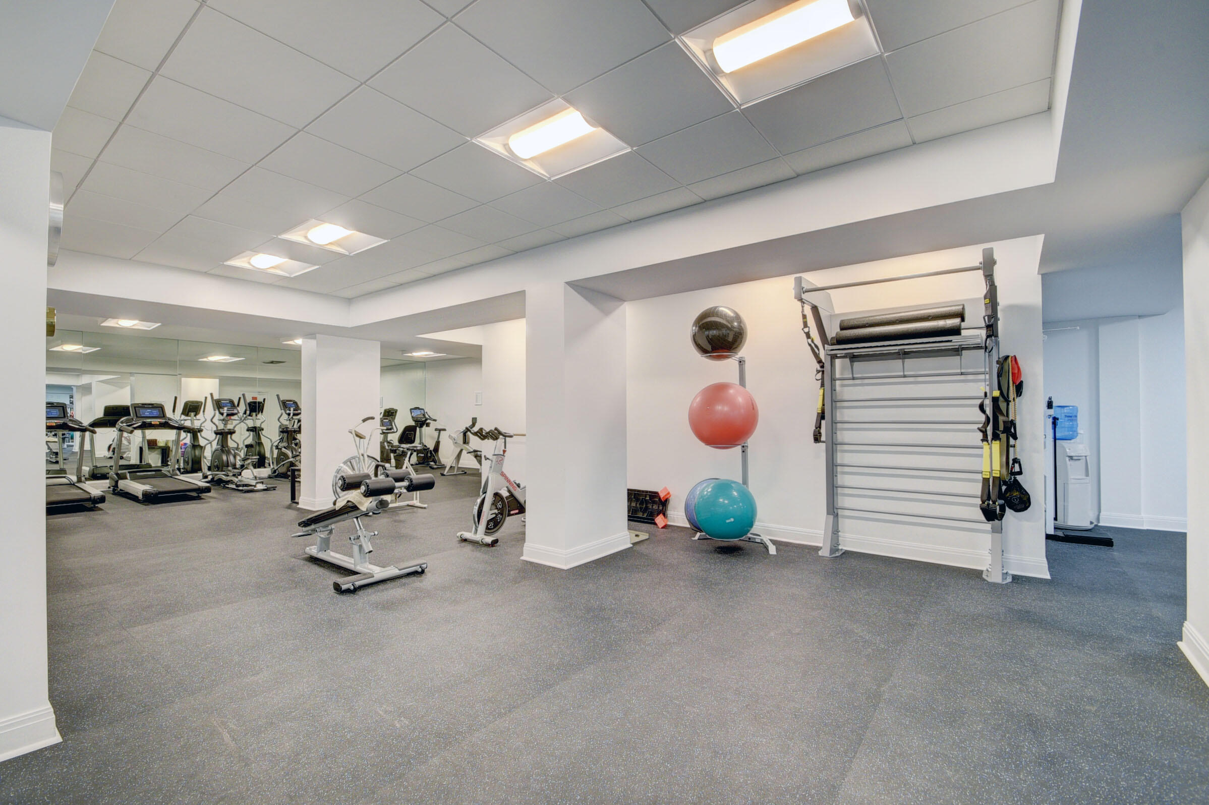 TWENTY TWO NINETY FIVE SOUTH OCEAN BLVD - Residential