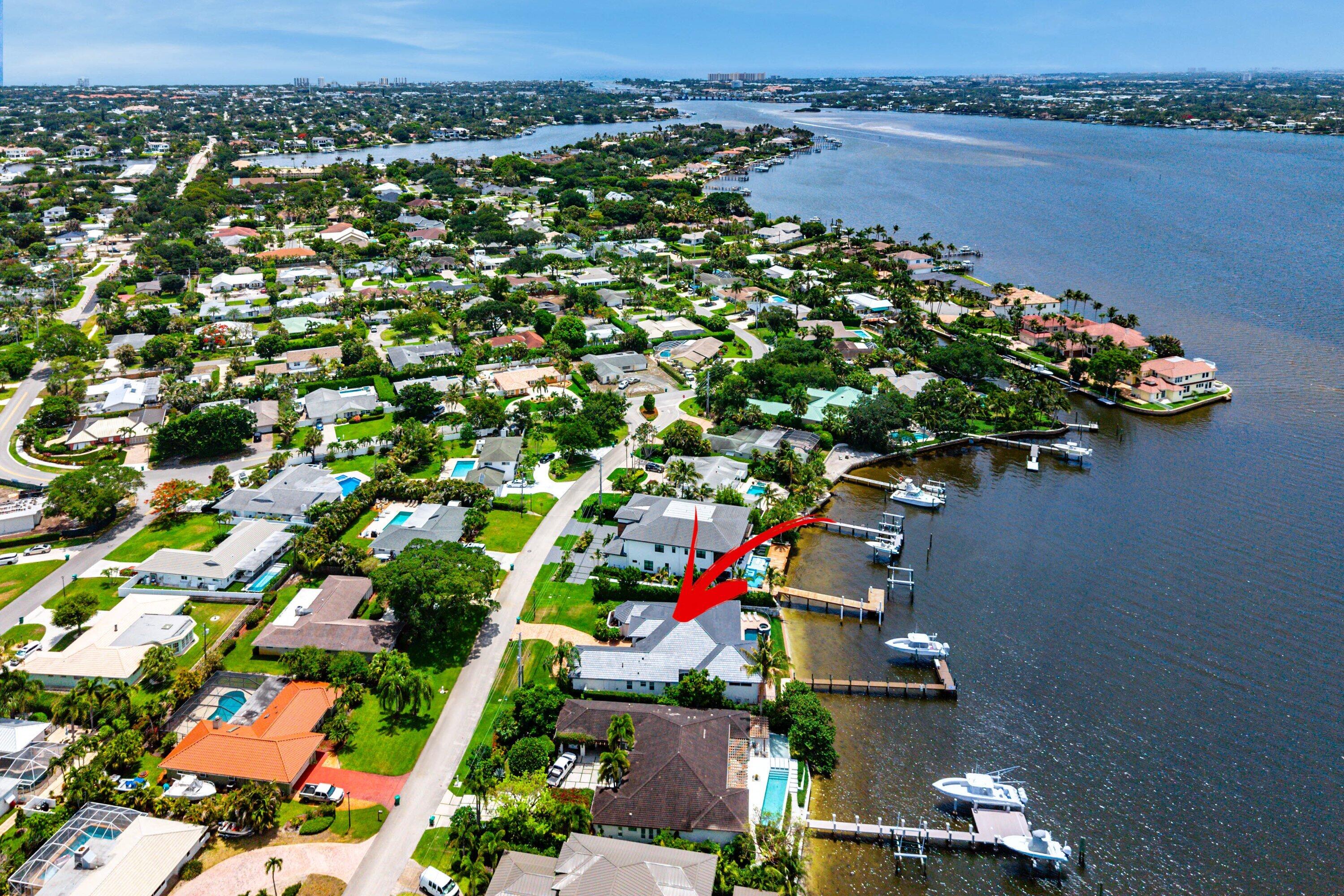 47 River Drive