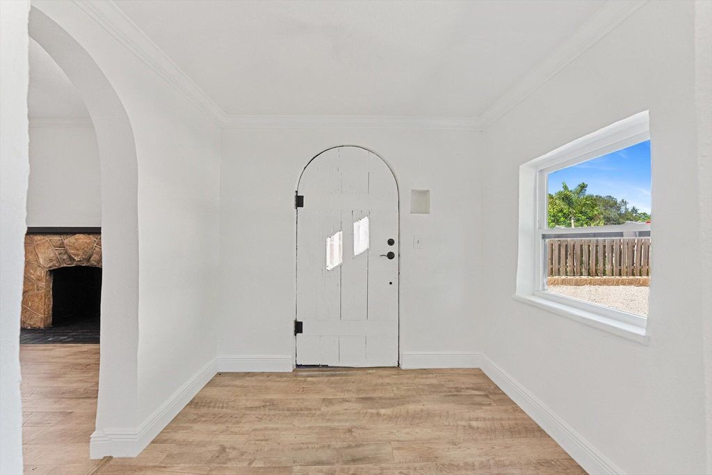 Photo of 825 N K Street, Lake Worth Beach, FL 33460 (MLS # R11117829)