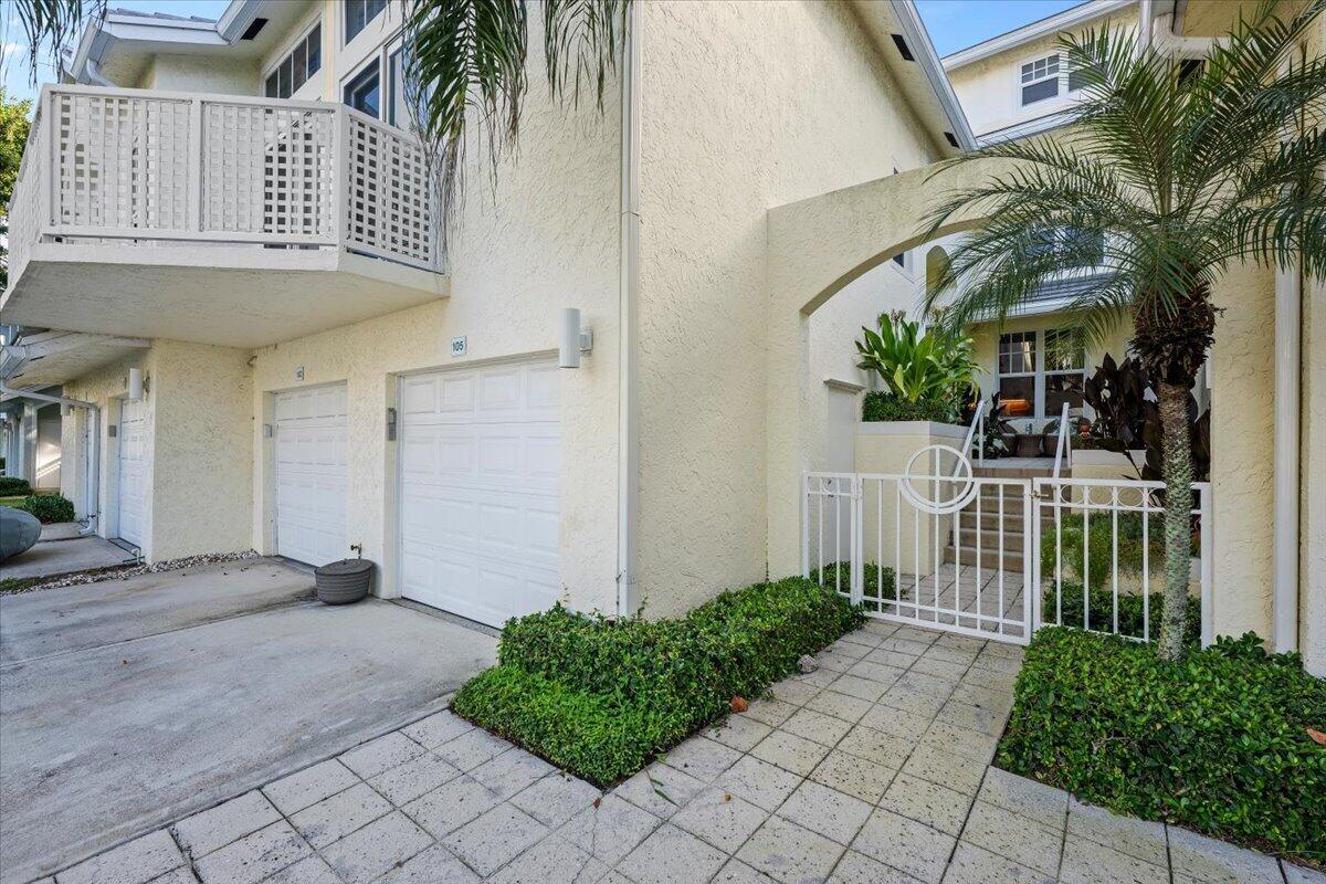 105 MAINSAIL Circle