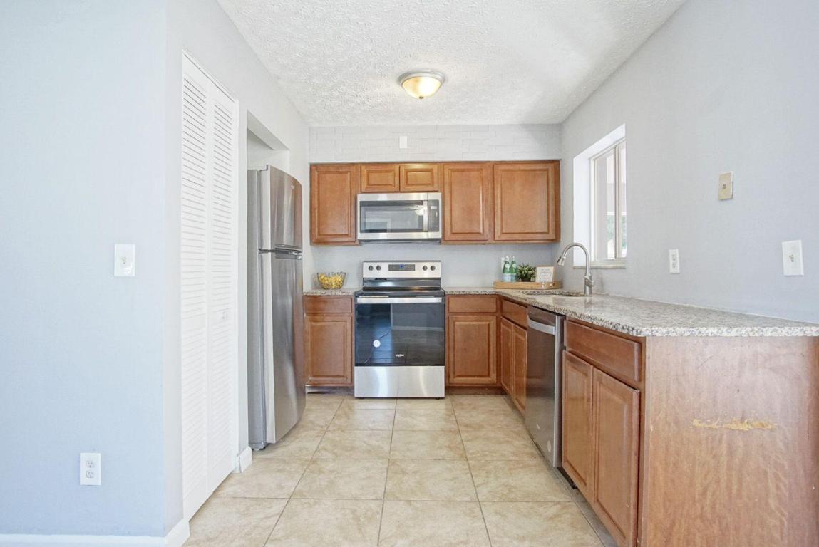 RIVER PARK UNIT 7 - Residential