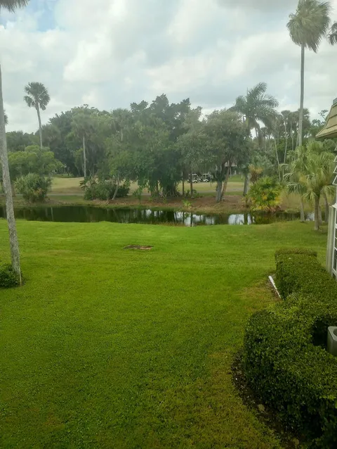 2 Vista Gardens Trl Unit 203, Vero Beach, FL MLS: F10493268