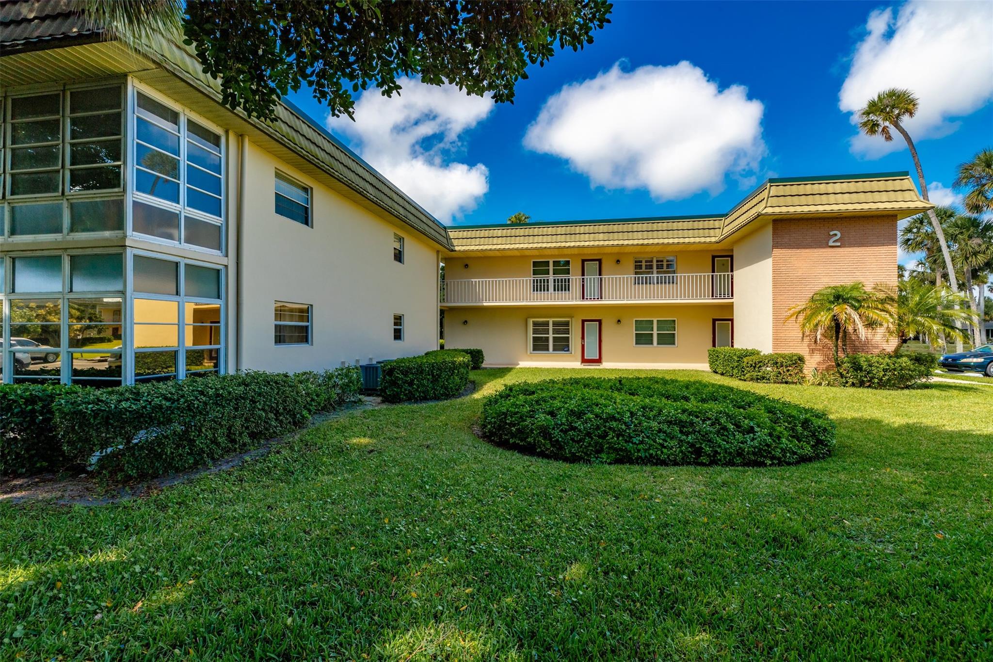 2 Vista Gardens Trl 203