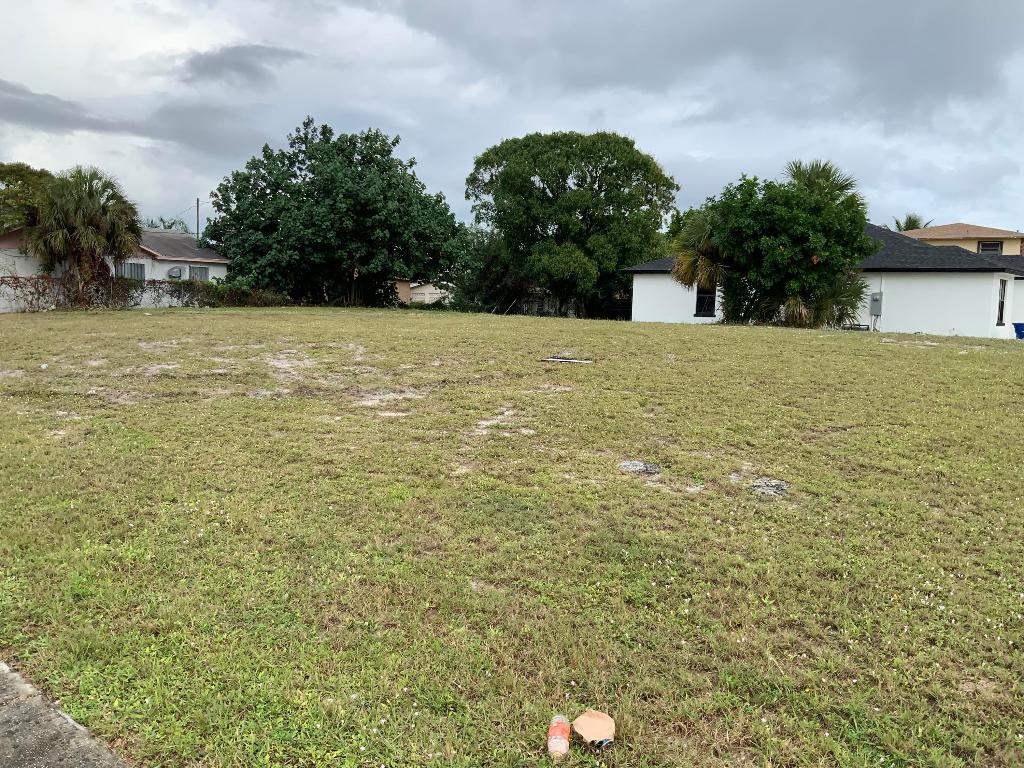 ACREHOME PARK - Land