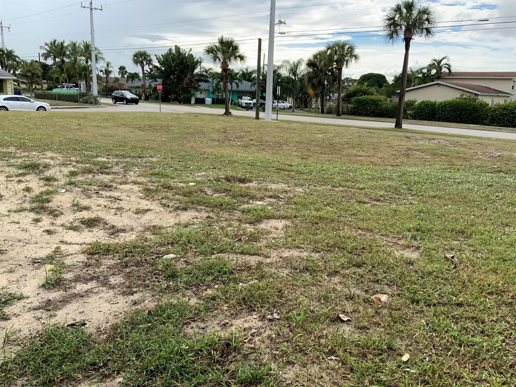 Photo of Null 32nd &amp; S Ave S, Riviera Beach, FL 33404 (MLS # R11144545)