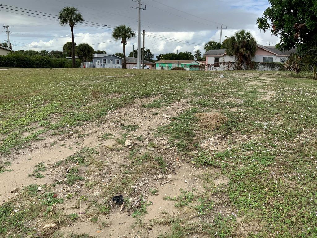 Photo of Null 32nd &amp; S Ave S, Riviera Beach, FL 33404 (MLS # R11144545)